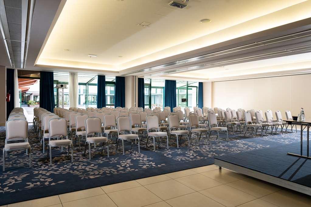 Doubletree By Hilton Milan Malpensa Solbiate Olona Hotell Bekvämligheter bild