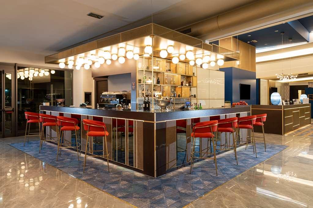 Doubletree By Hilton Milan Malpensa Solbiate Olona Hotell Restaurang bild