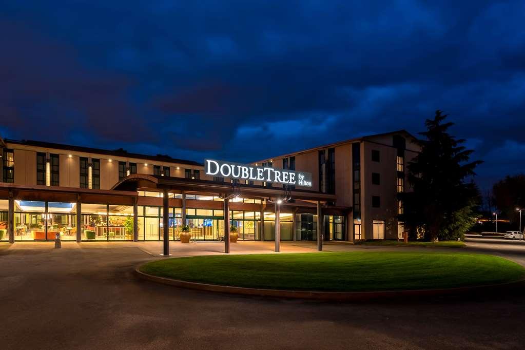 Doubletree By Hilton Milan Malpensa Solbiate Olona Hotell Exteriör bild