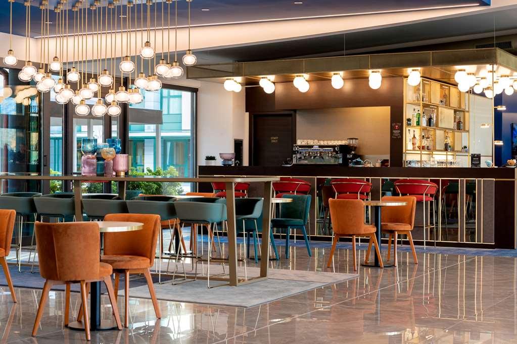 Doubletree By Hilton Milan Malpensa Solbiate Olona Hotell Restaurang bild